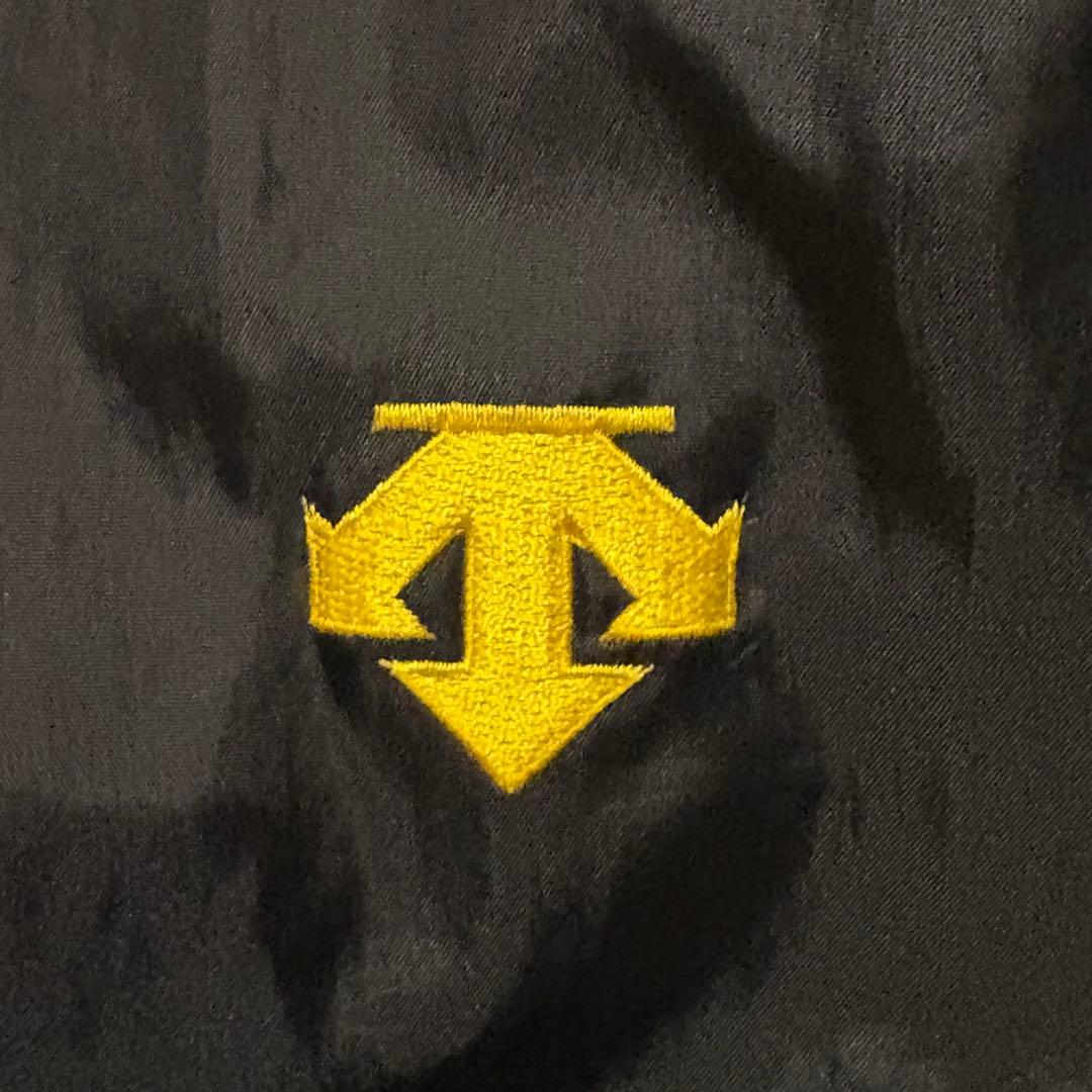 希少 阪神タイガース グランドコート XL 岡田監督 完売品 刺繍 デサント