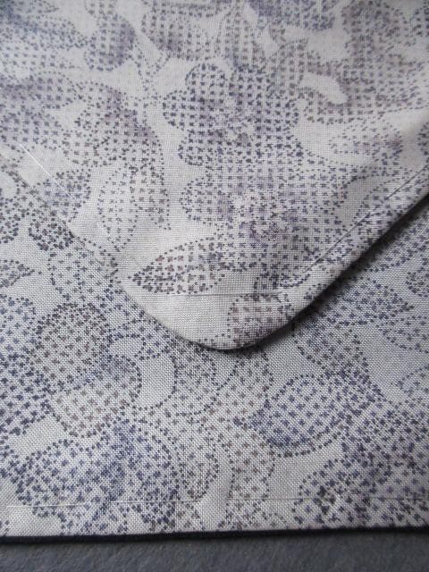 着用少ない！白大島＊本場縞大島紬＊アラベスク＆動物＊着物＊１６４ｃｍ＊裄６３