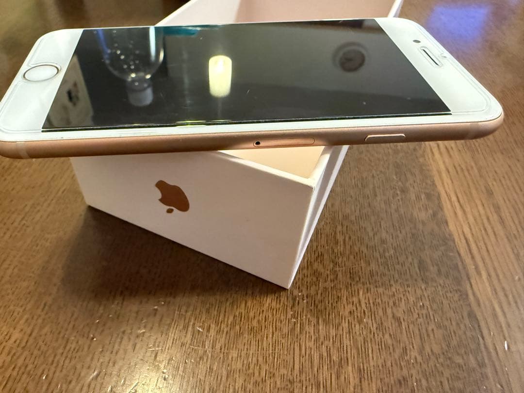 Apple iPhone 8 ゴールド 64GB バッテリー交換済み