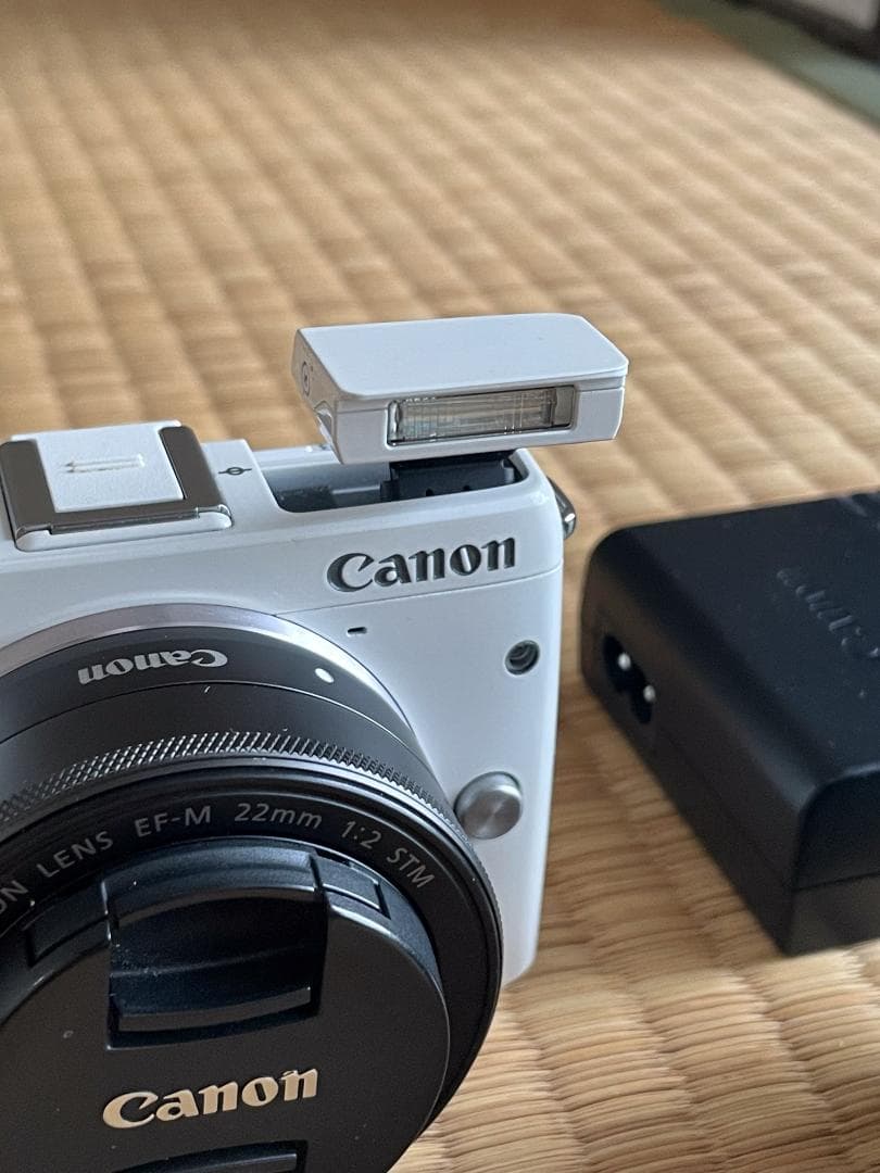 Canon EOS M3 ホワイト｜レンズ2本｜EF-EOS M アダプター