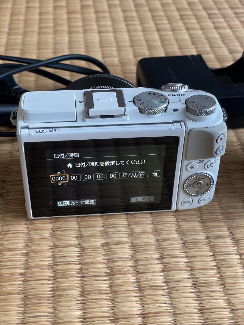 Canon EOS M3 ホワイト｜レンズ2本｜EF-EOS M アダプター