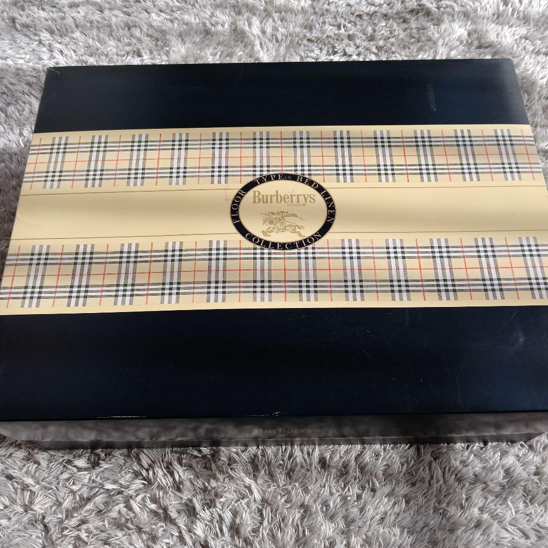 新品　バーバリー　毛布　ウール100%　茶系　ノバチェック