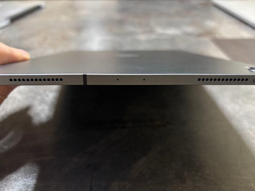 Apple iPad 11インチ　第1世代　 スペースグレー 本体