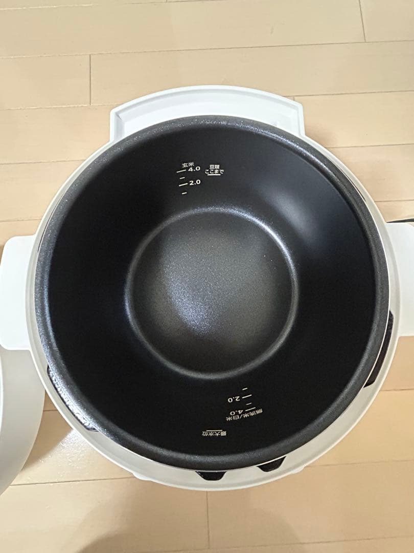 【ほぼ未使用】アイリスオーヤマ　電気圧力鍋　PC-MA3-W