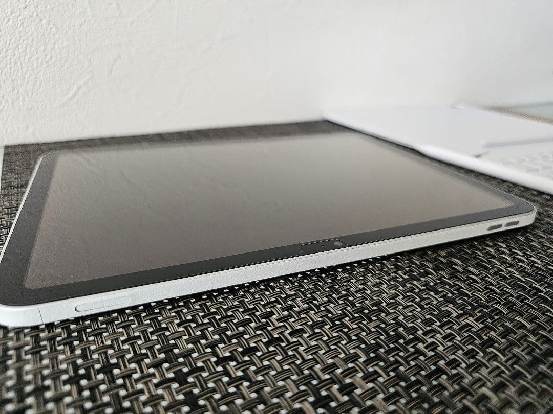 apple ipad a16 第11世代 本体とキーボードとペンセット