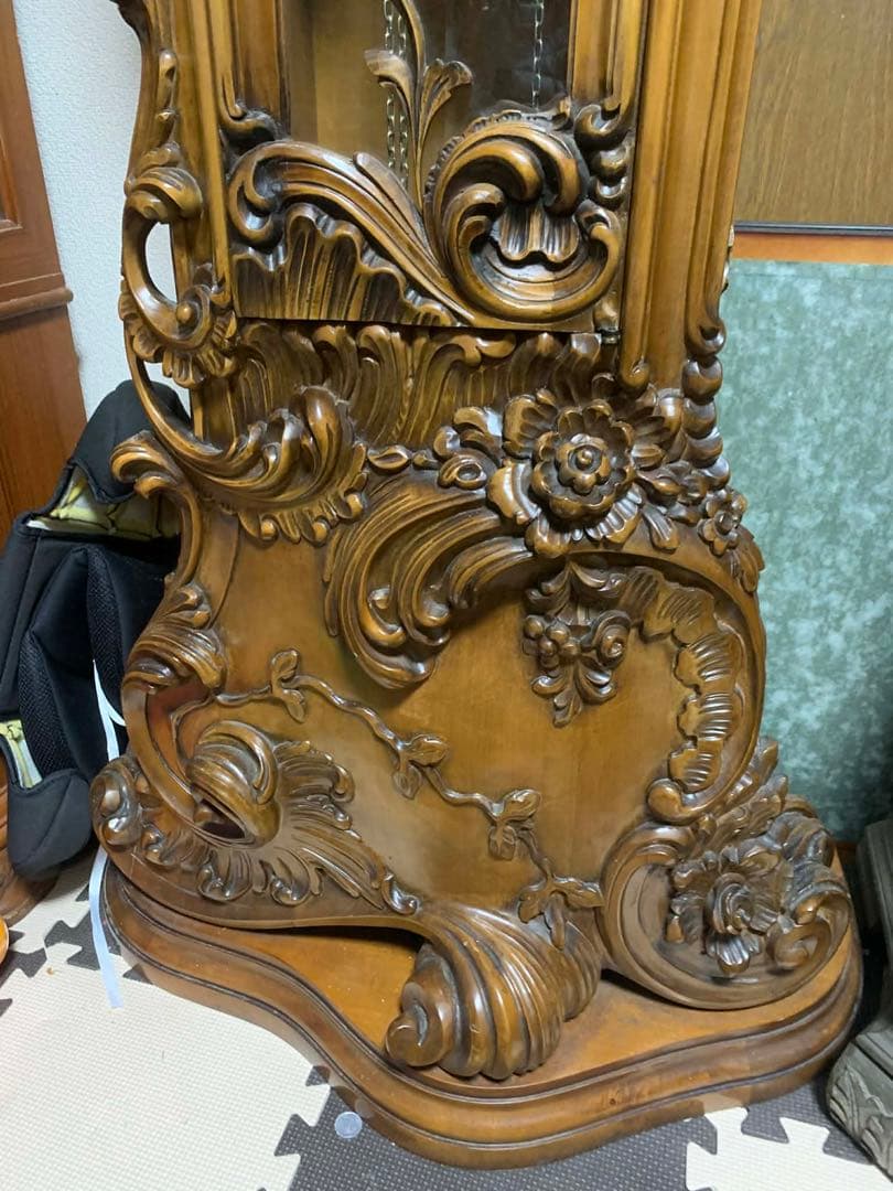 バロックスタイル 木製柱時計 天使の彫刻付き