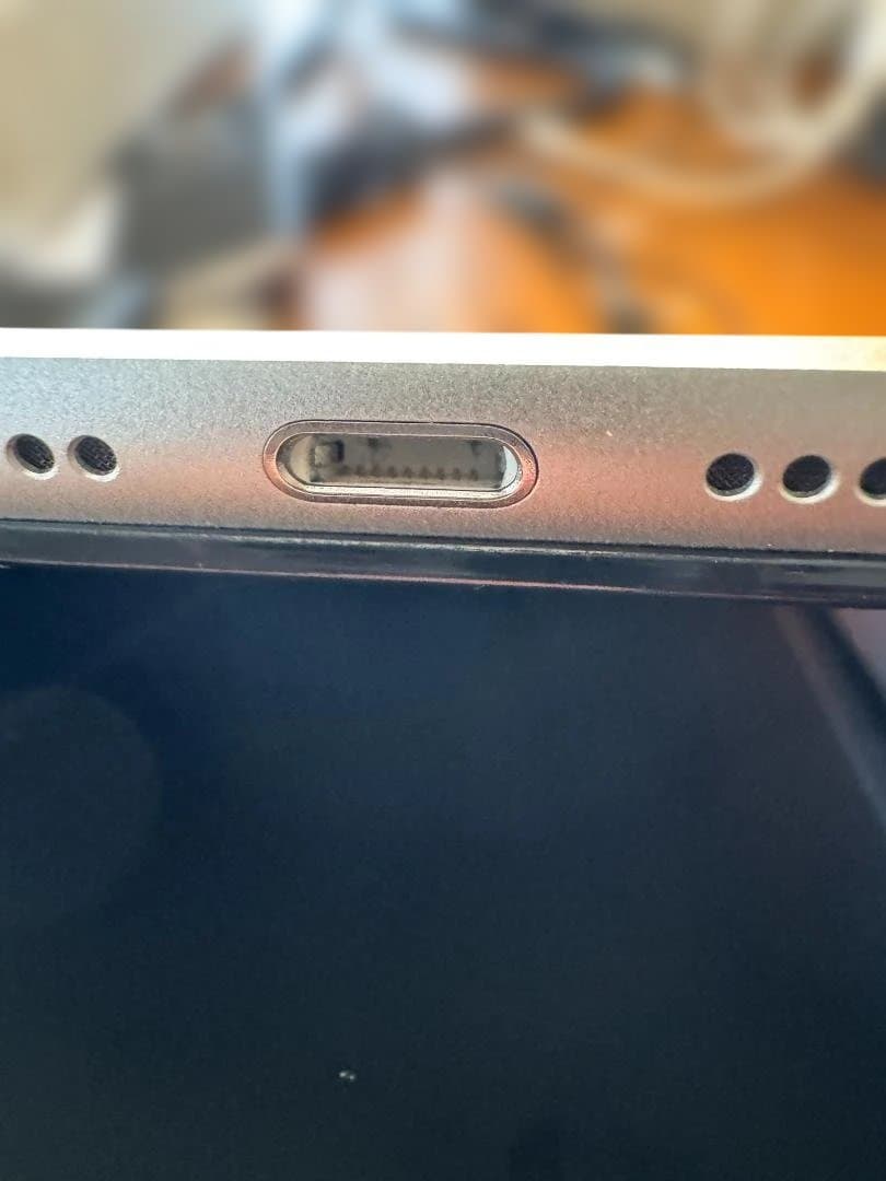 美品　箱・付属品付き　iPad 第6世代 シルバー 本体32GB　wifiモデル