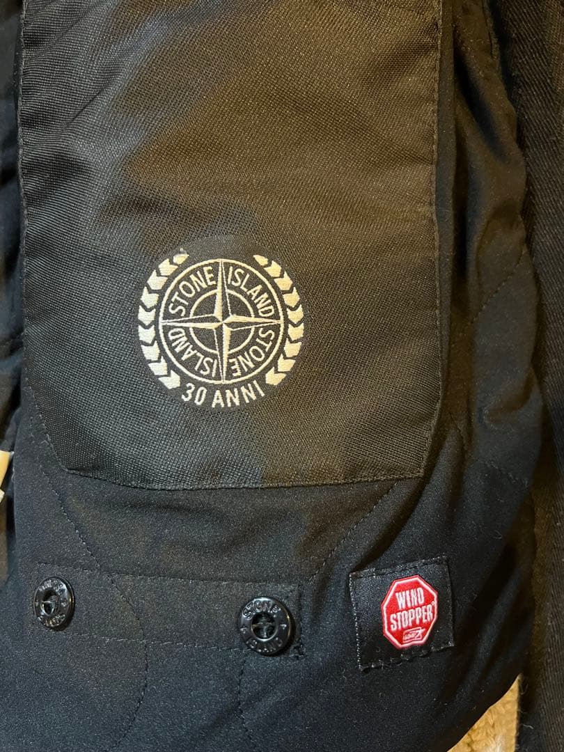ストーンアイランド 30周年中綿入りニットアウター　Mサイズ