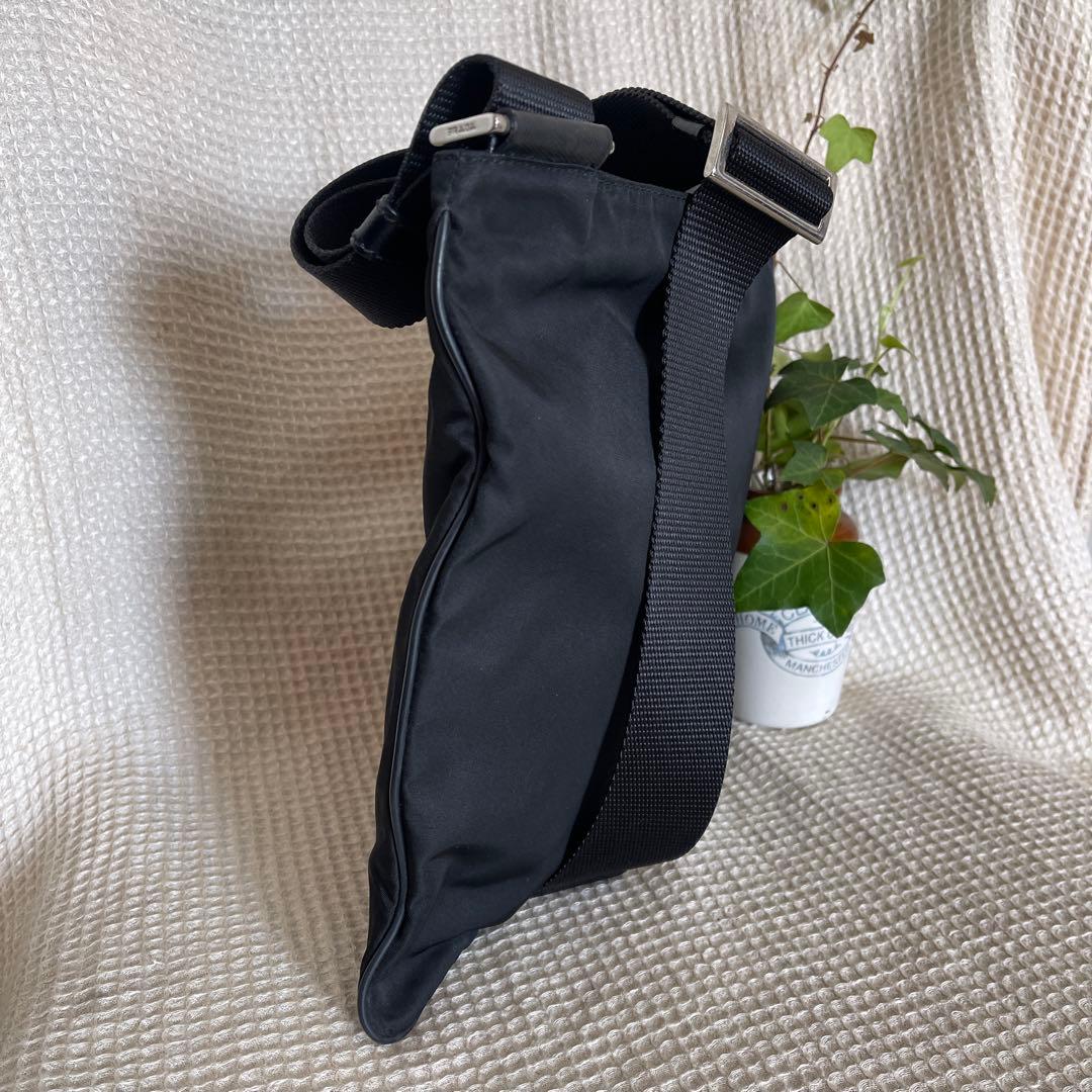 ◇ 良品PRADA プラダ ショルダーバッグ ナイロン ブラック ◇