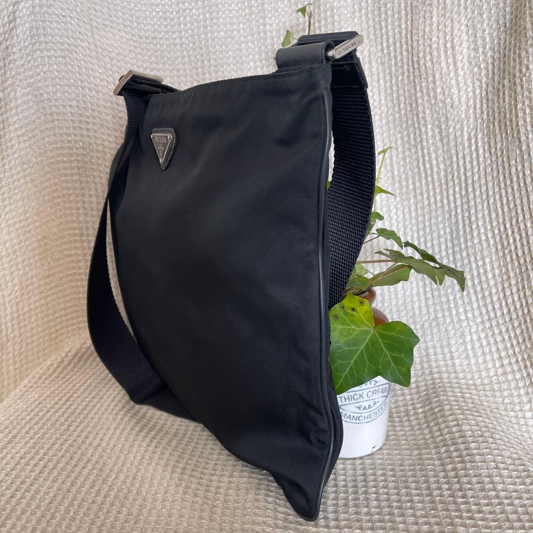 ◇ 良品PRADA プラダ ショルダーバッグ ナイロン ブラック ◇