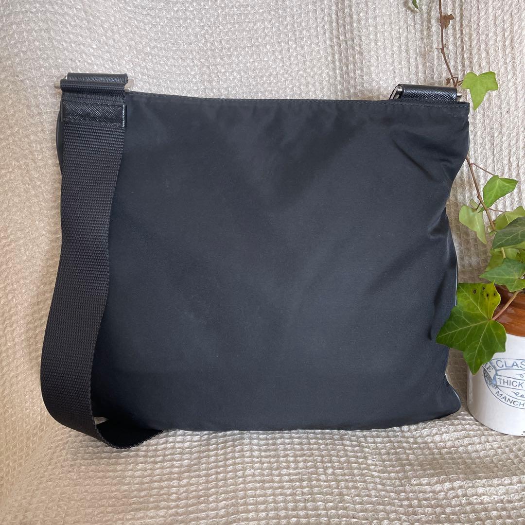 ◇ 良品PRADA プラダ ショルダーバッグ ナイロン ブラック ◇