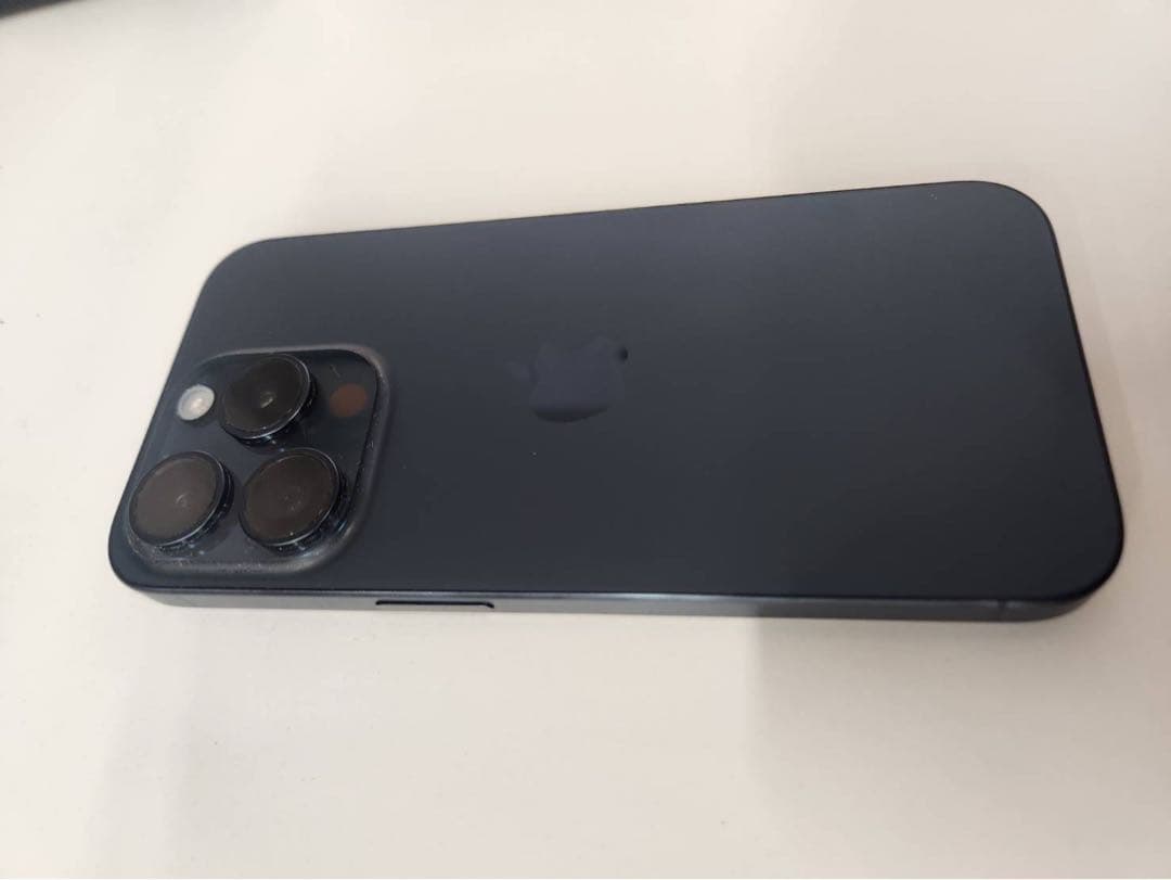 iphone15pro＆ルイヴィトン15pro携帯カバー