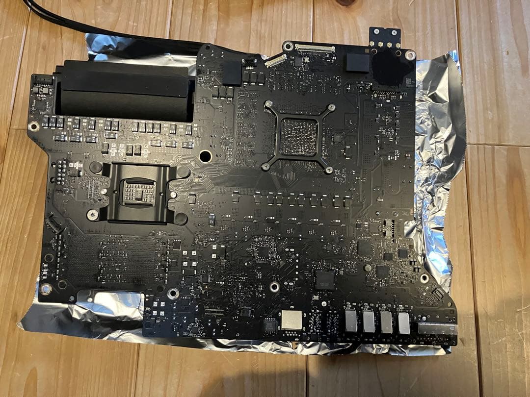 iMac retina5k 27 inch Late2015マザーボードとファン