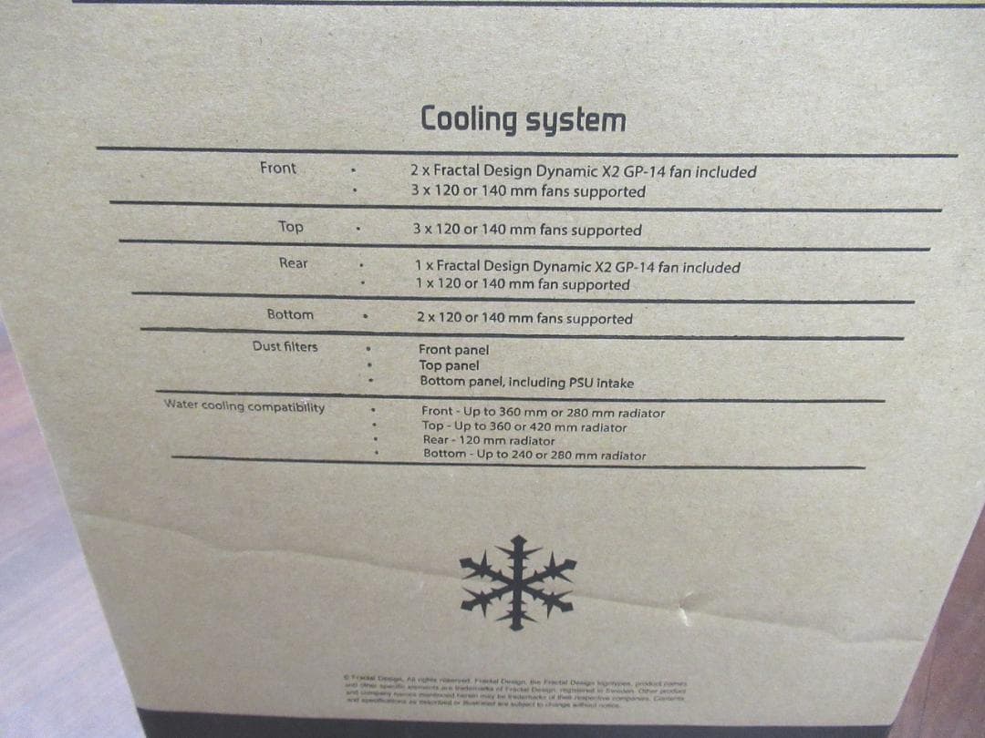 未使用　Vector RS ミドルタワー型PCケース FD-C-VER1A-01