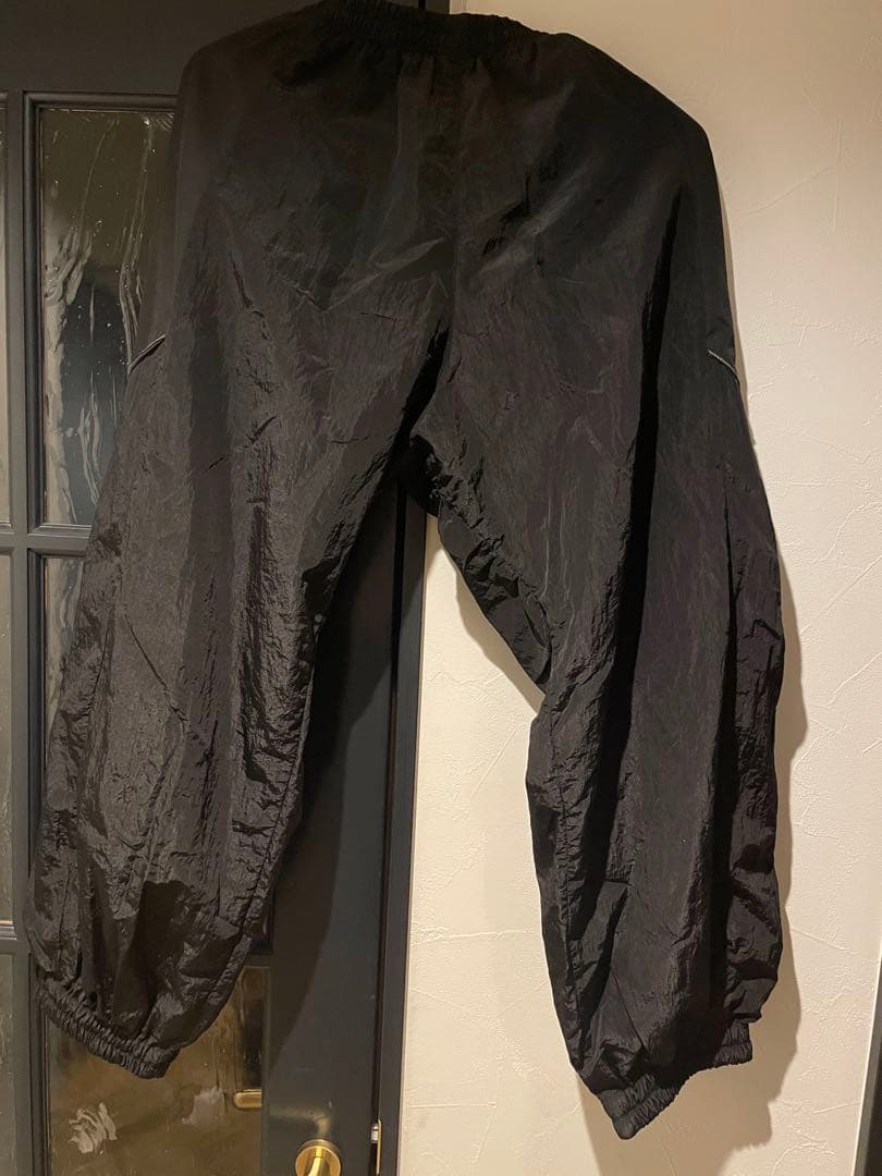 lyftリフトV-FORM WIDE TRACK PANTS - BLACK