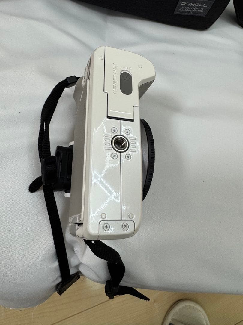 canon EOS Kiss M ダブルレンズ リモコン付♪カメラバック付♪