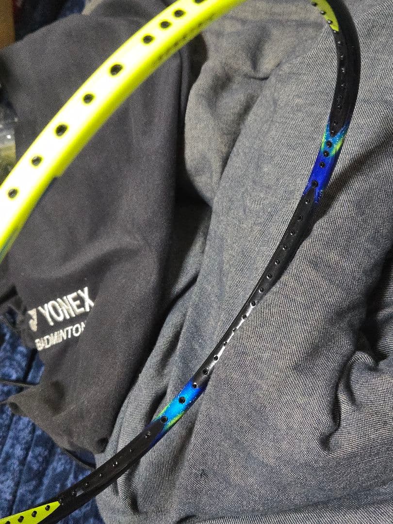 YONEX ASTROX 77　アストロクス７７　 バドミントンラケット