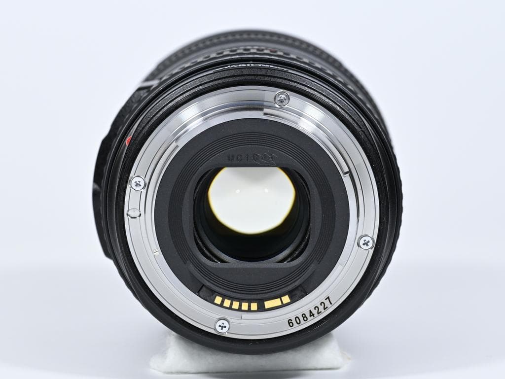 【ほぼ新品】キヤノン　Canon EF 24-105mm F4 L IS USM