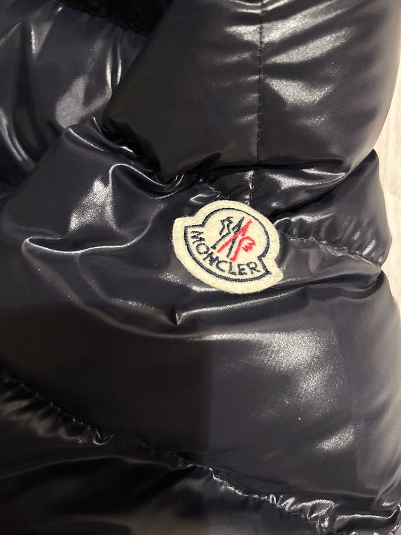 MONCLER ネイビー ダウンジャケット フード付き