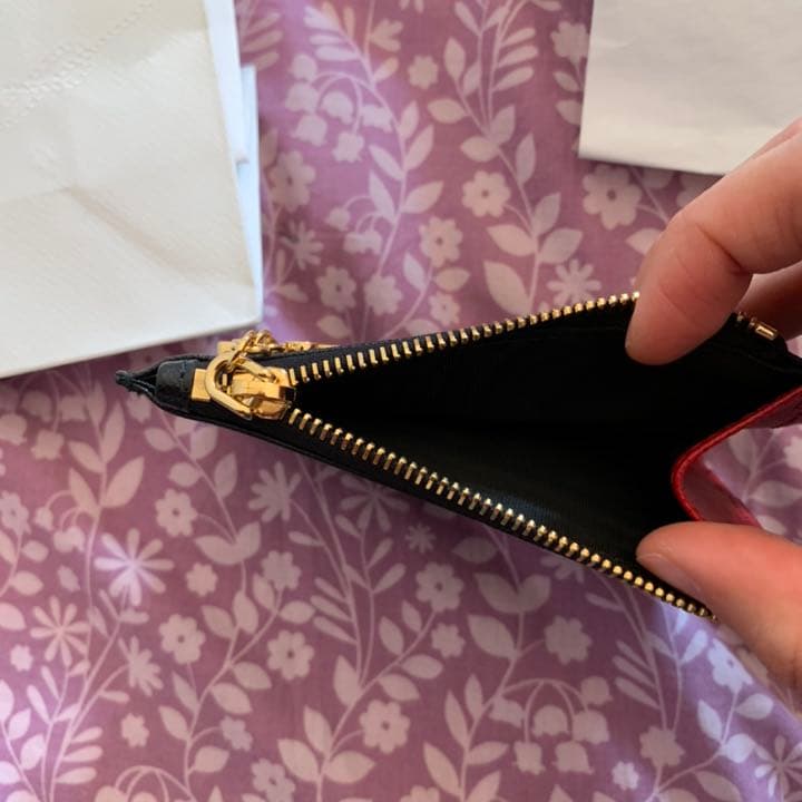 PRADA 新品未使用！！値下げ中