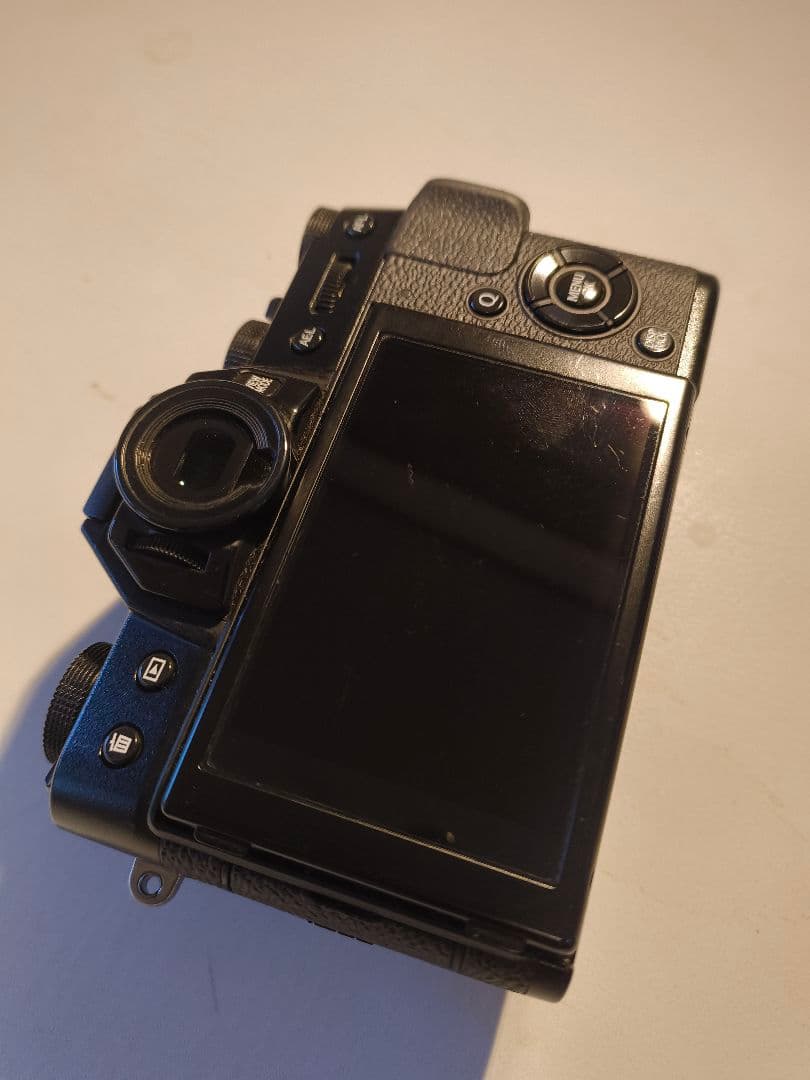 Fujifilm X-T20 ミラーレス一眼 ブラック ボディ、バッテリー付き