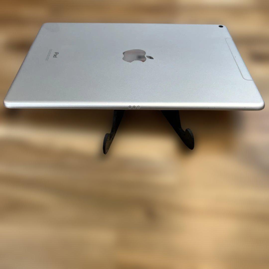 M833 SIMフリー　ipad Air 第三世代　64GB