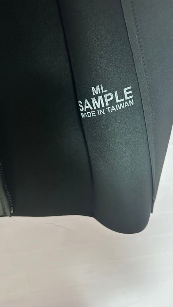 O'Neill ブラックタッパー MLサイズ　試着のみ　3/2mm