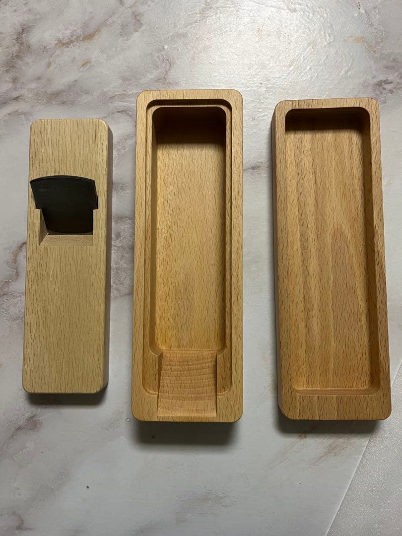 台屋の鰹節削り器　SK×ブナ　「2027年に届いた新品」