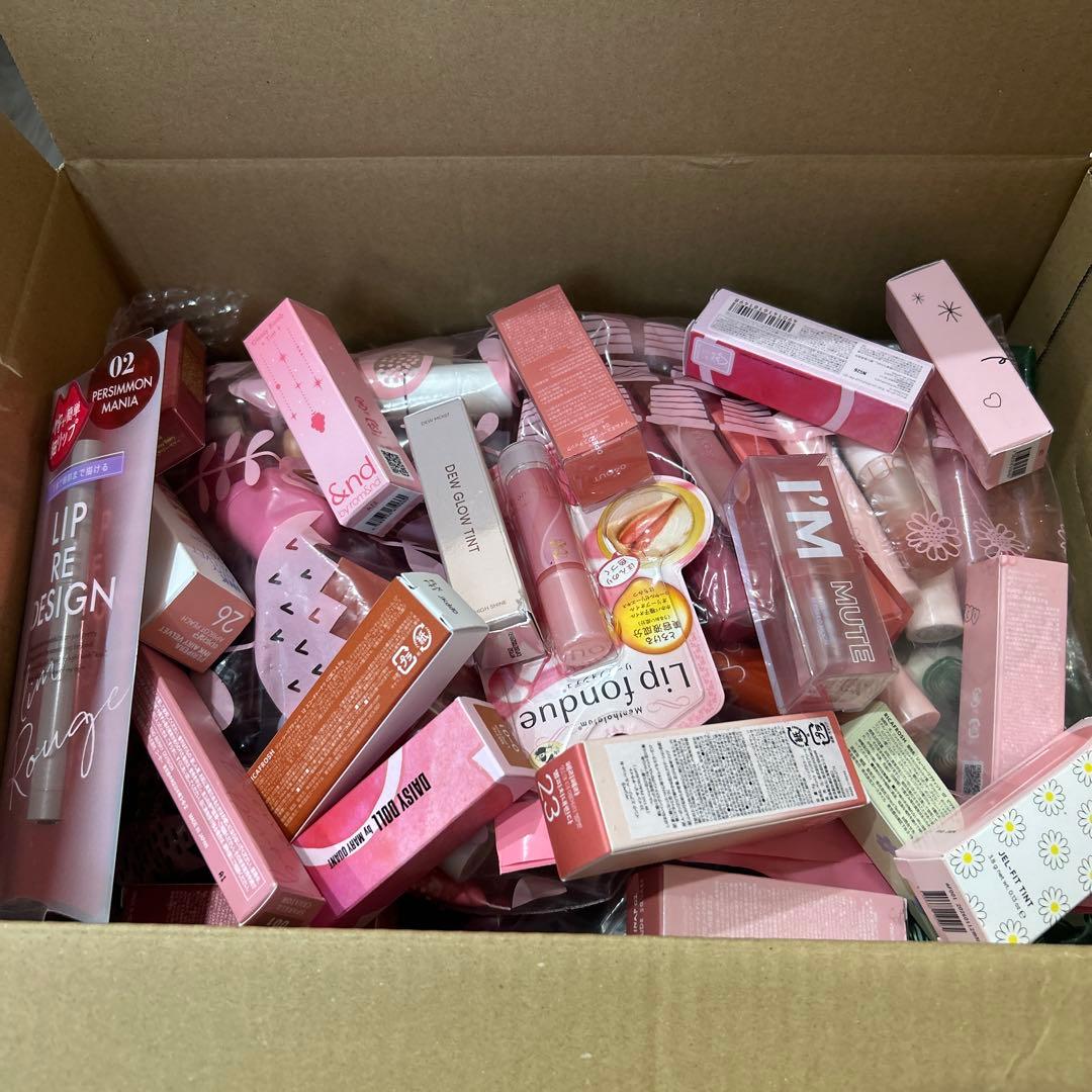 プチプラ、韓国リップまとめ売り　135点