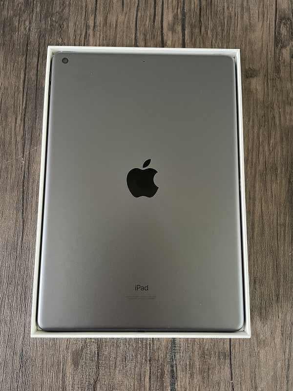 ⑤【美品】iPad Apple 第9世代　Wi-Fiモデル　64GB