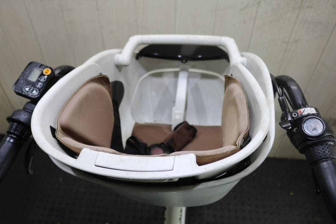 ブリヂストン bikke POLAR e BP0D38 20型8AH 3段LED