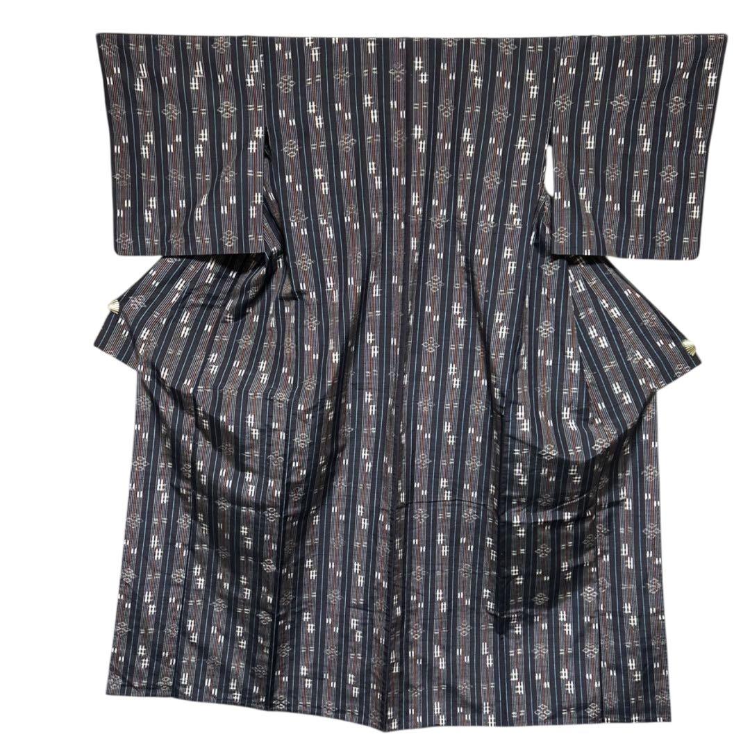 未使用近い　美品　単衣　正絹　紬　小紋　琉球絣柄　十日町紬系　フルセット　4点