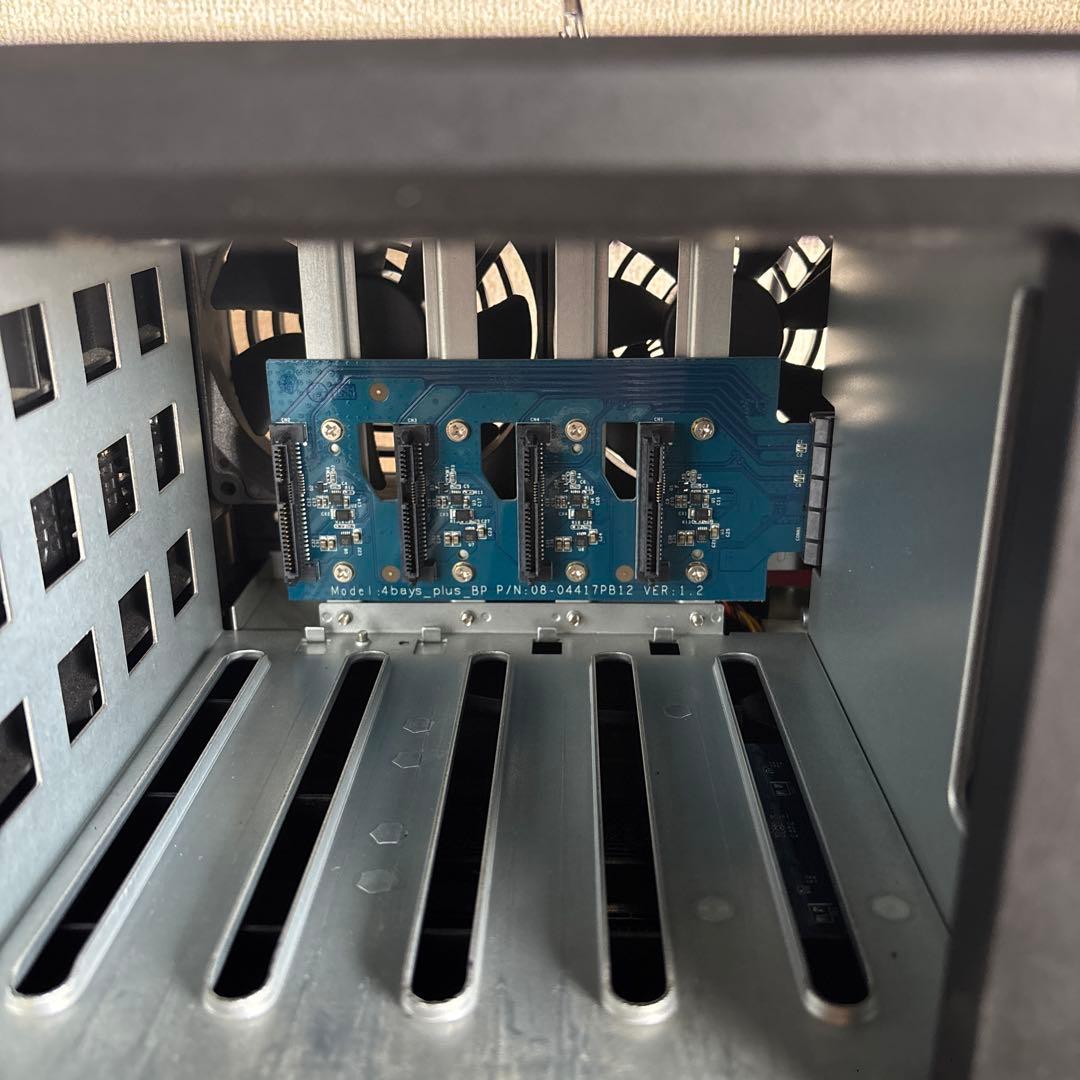 Synology シノロジー DS920+＆HDD TOSHIBA 10TB