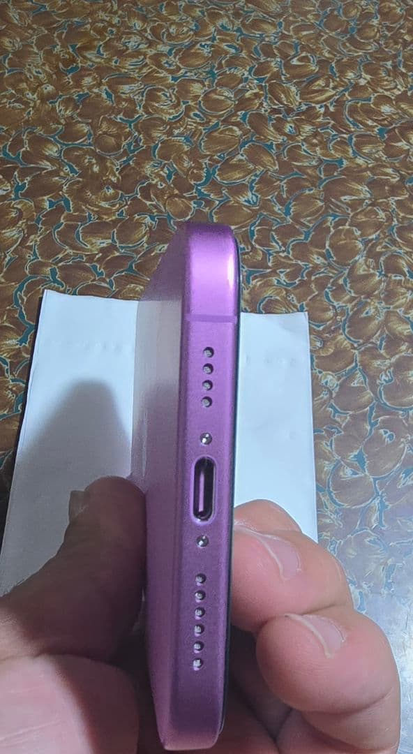 Apple iPhone 16 plusバッテリ容量100%SIMフリー