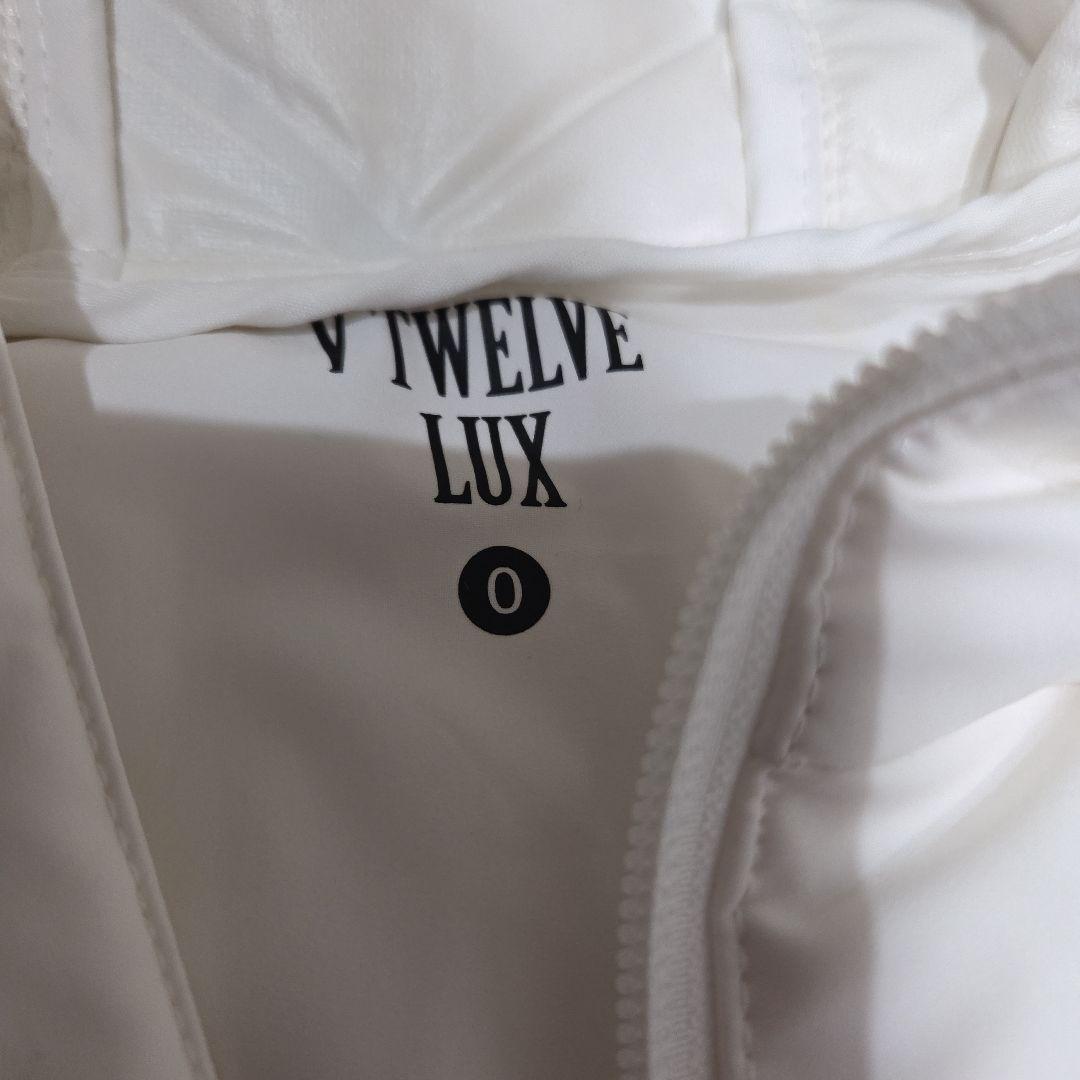 Twelve Lux フード付きダウンジャケット ホワイト