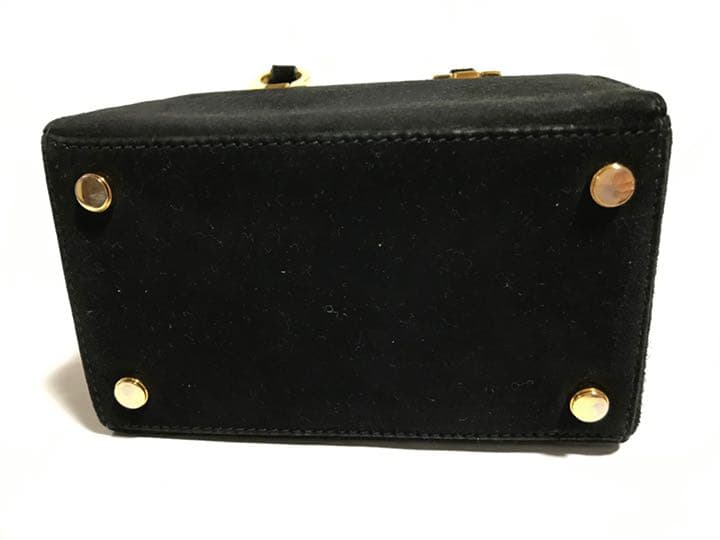 フェラガモパーティバッグ　黒ベルベット