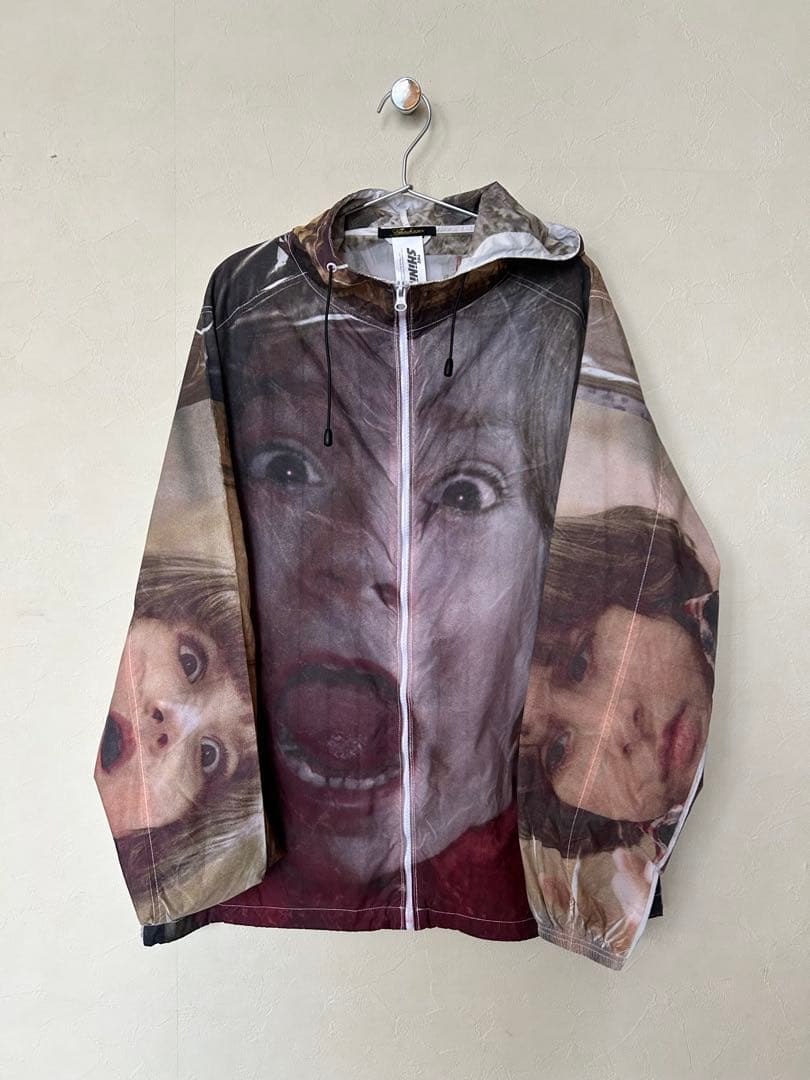 あちゃちゅむ　シャイニングナイロンパーカー