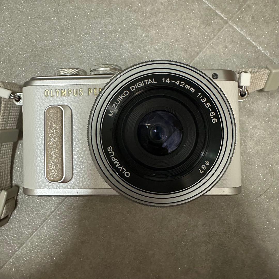 OLYMPUS PEN E-PL8 ミラーレス一眼