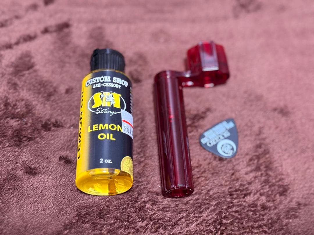 ヤマハ　サイレントギター　SLG200S