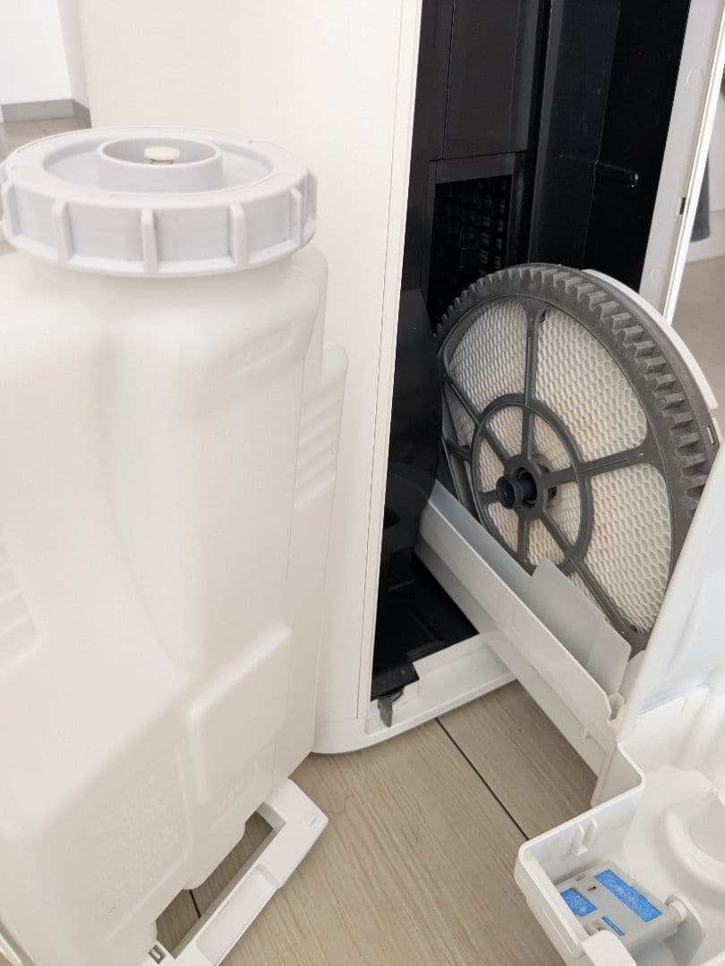 シャープ 加湿空気清浄機 KI-JS70-W　2020年製　プラズマクラスター