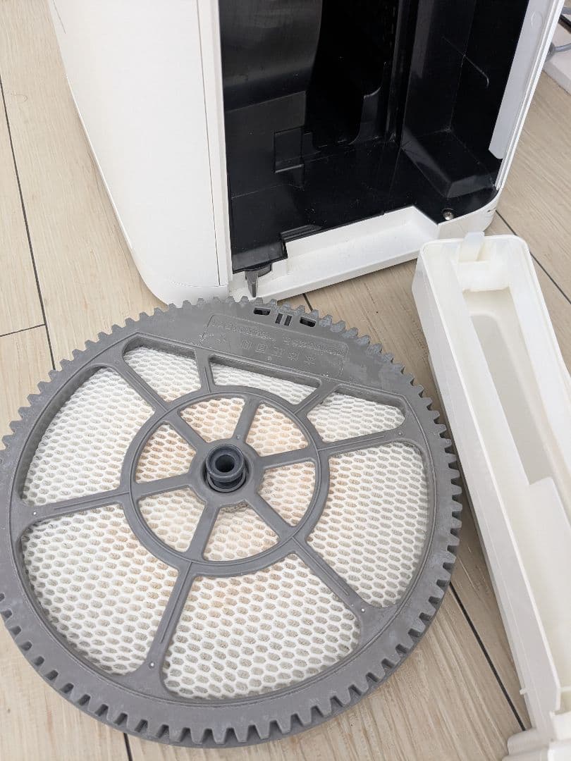 シャープ 加湿空気清浄機 KI-JS70-W　2020年製　プラズマクラスター