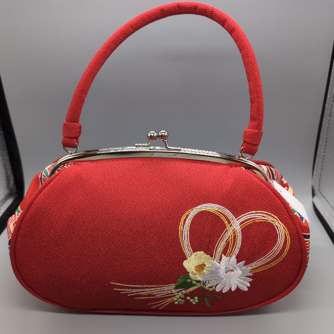 赤い花柄刺繍の和装用バッグと草履セット