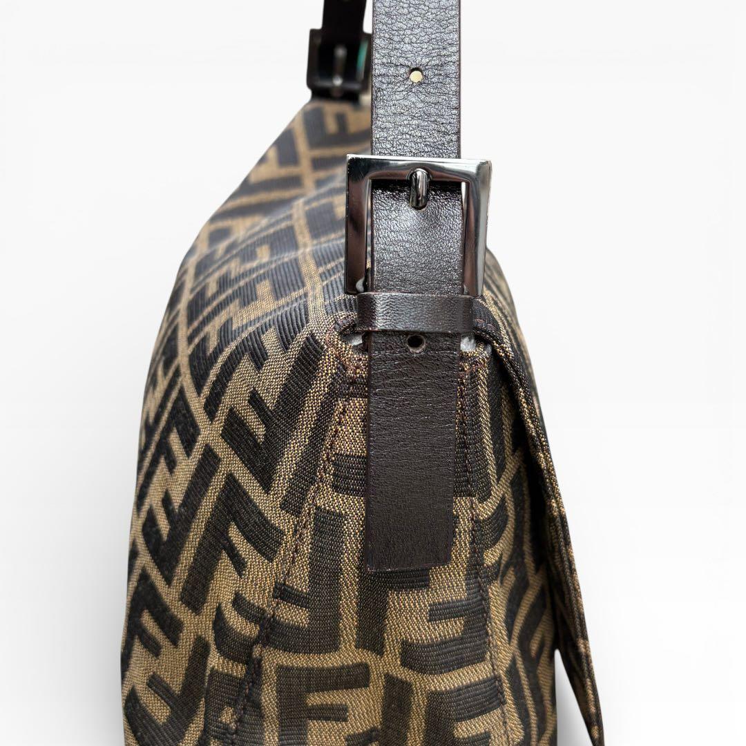 FENDI フェンディ マンマバケット ワンショルダーバッグ ズッカ柄 美品