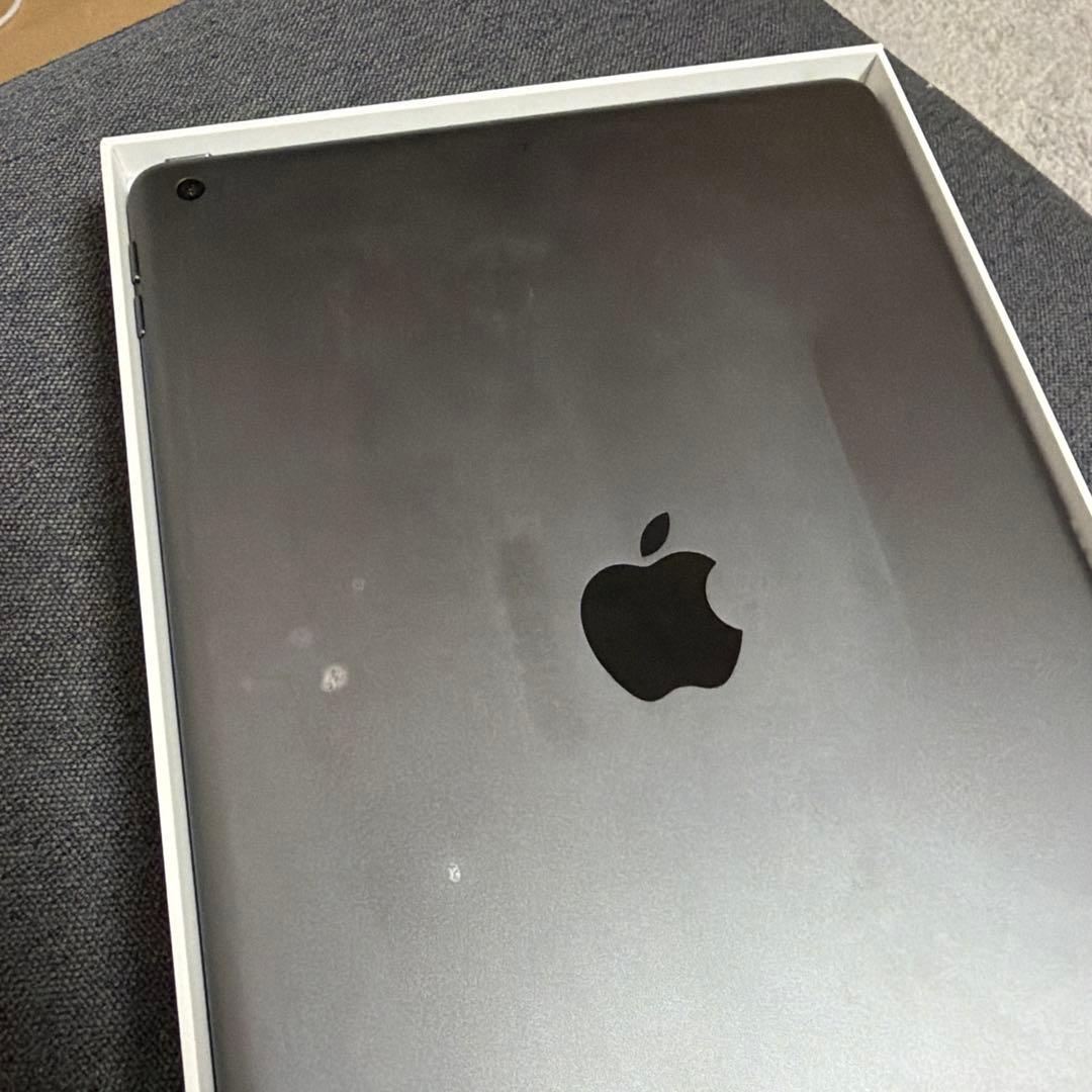 Apple iPad (第7世代) 32GB Space Gray