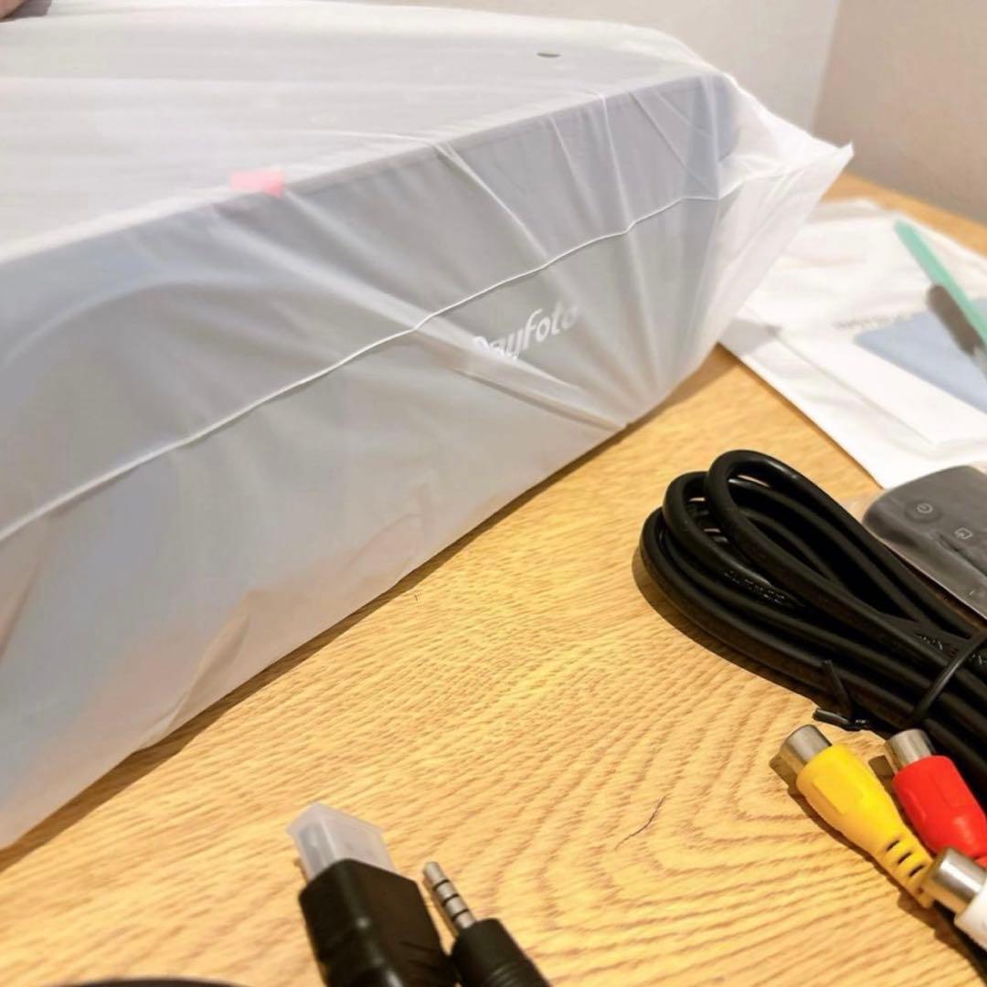 新品⭐️プロジェクター 小型 bluetooth スピーカー内蔵 ホームシアター