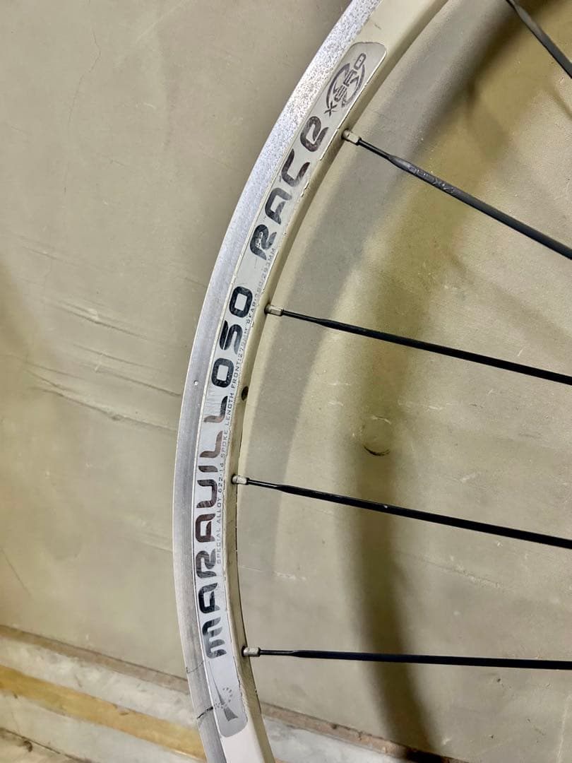 ◆白リムのカッコいい後輪ホイール◆重量0.99kg