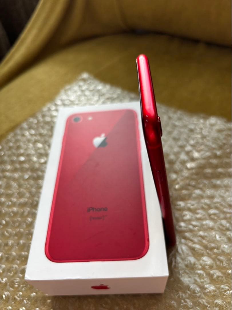 ［SIMフリー/匿名配送］iPhone8 64GB本体 RED