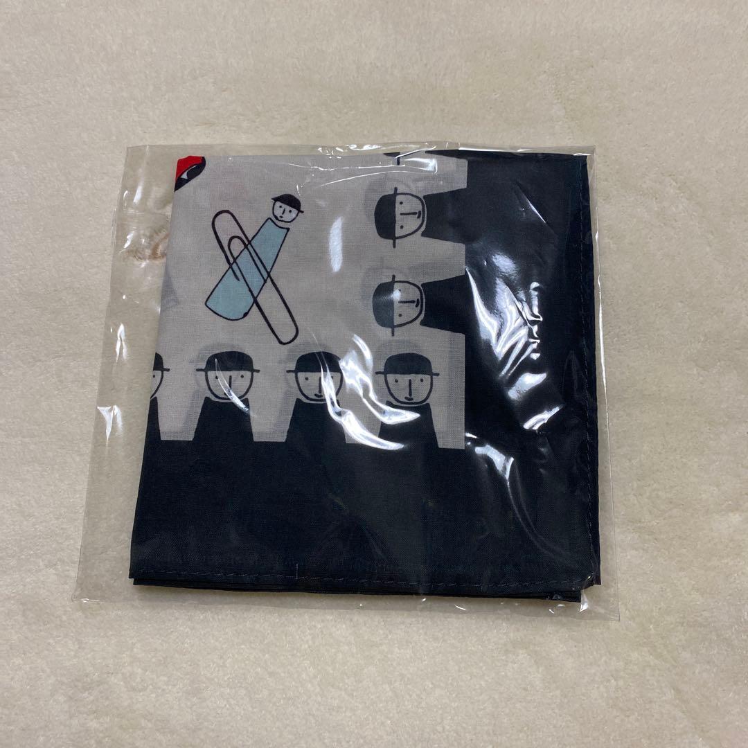 新作タグ付新品未使用ピッコーネ☆ハンカチ付ショルダーバッグ