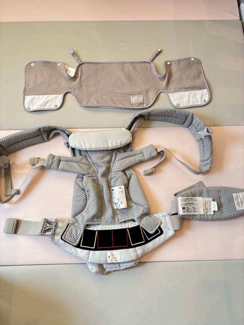 エルゴ　抱っこひも グレー 収納ポケット付きOMNI Breeze おまけ付き