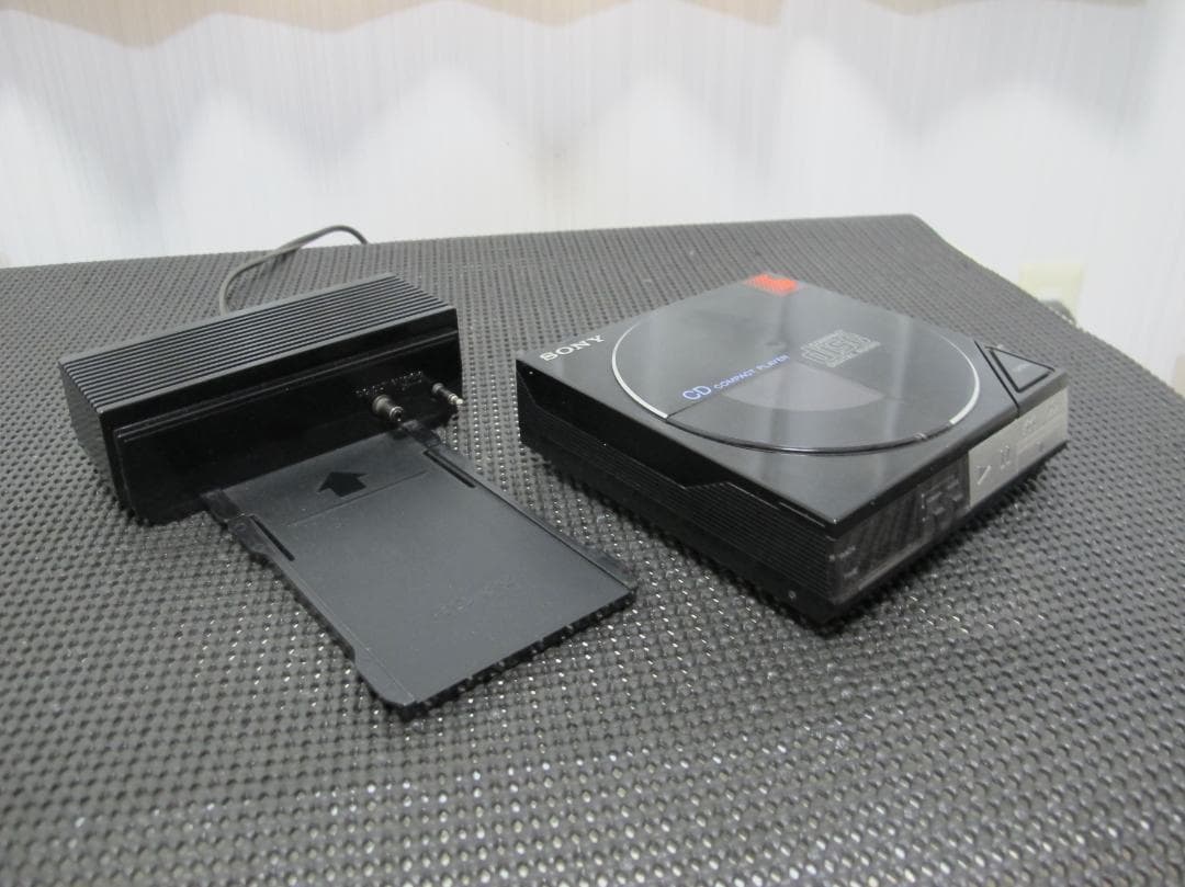 SONY D-50 ポータブルCDプレーヤー 奇跡の完動品 少し難アリ